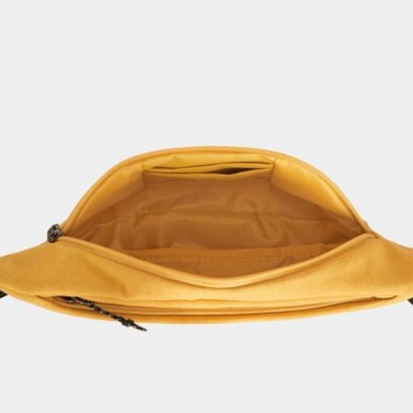 Travelon Coastal RFID Waist Bag - Picture 8 of 9